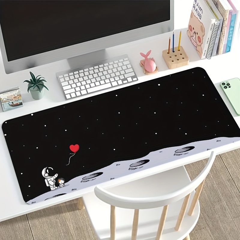 Astronaut Moon Space Oversized - Desk Setup With Laptop recension och pris